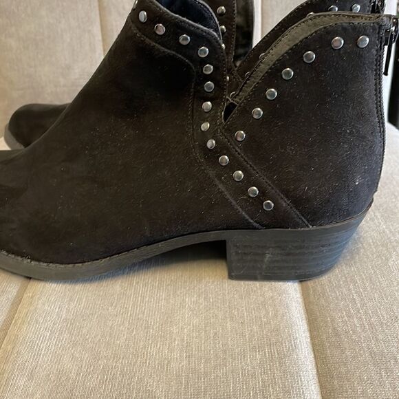 Size 11 Booties Black Carlos by Santana silver studs zipper back low heel - Picture 10 of 10
